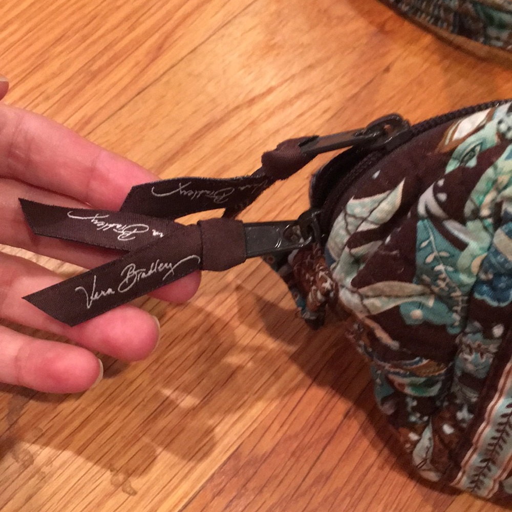 Vera Bradley Bag - Picture 4 of 9